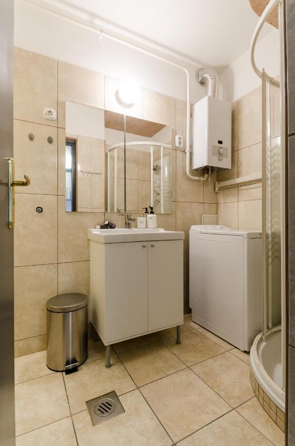 Paulay'S Studio Apartment In The City Center. Budapest Exterior photo