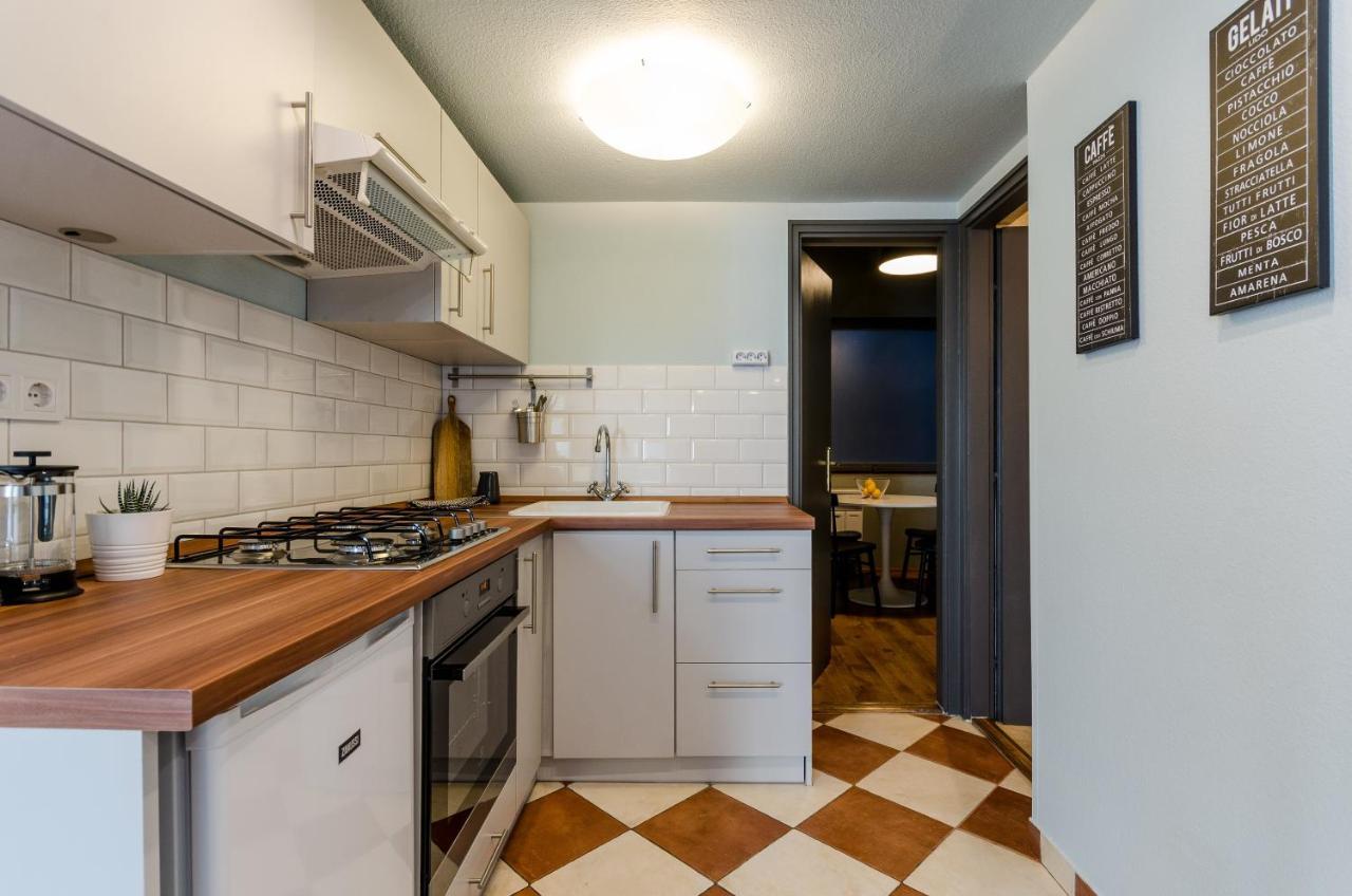 Paulay'S Studio Apartment In The City Center. Budapest Exterior photo